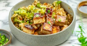 Жареный рис с&nbsp;тофу