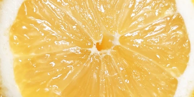 Как наш дизайнер Маша делала комбучу с&nbsp;лимоном, ежевикой и&nbsp;манго