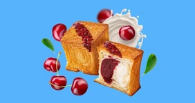 Круассан-куб «Вишня и&nbsp;заварной крем» и&nbsp;лимонад «Роза»: новинки недели