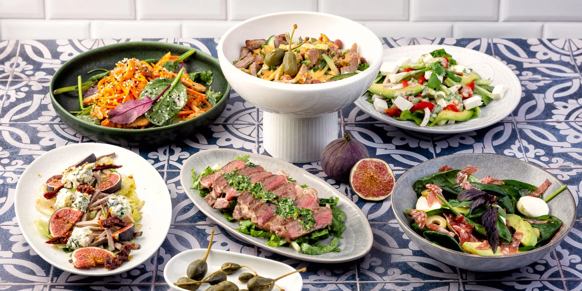 Когда хочется сытного: рецепты салатов с&nbsp;мясом и&nbsp;птицей