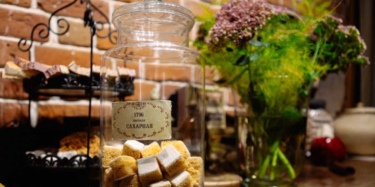 Повод есть: Коломна, пастила и&nbsp;Достоевский наизнанку