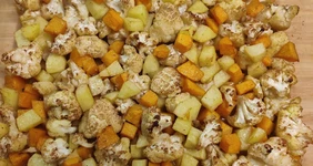 Тыква, запечённая с&nbsp;овощами