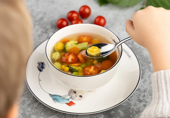 Рецепт «Детский суп с&nbsp;пельменями микро»