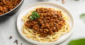 Спагетти с&nbsp;чечевичным соусом