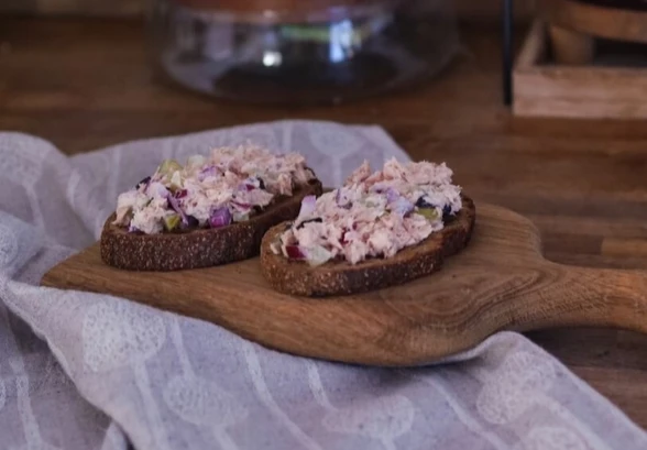 Рецепт «Бутерброд с&nbsp;тунцом»