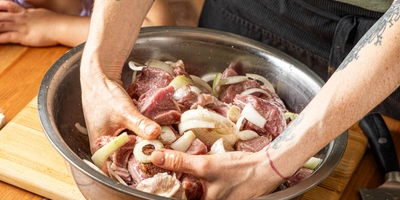 Какой шашлык самый вкусный? Готовим по&nbsp;самым популярным рецептам и&nbsp;выбираем