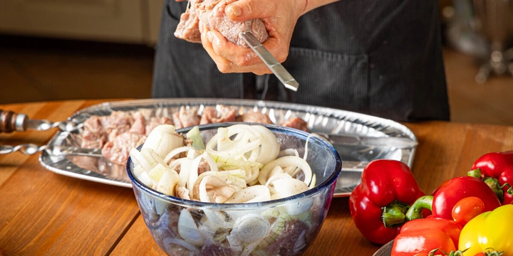 Какой шашлык самый вкусный? Готовим по&nbsp;самым популярным рецептам и&nbsp;выбираем