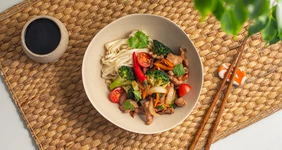 Мясо по-тайски с&nbsp;лапшой