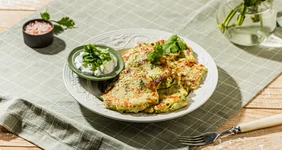 Кабачковые оладьи с&nbsp;сыром