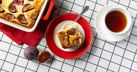 Творожная запеканка с&nbsp;инжиром