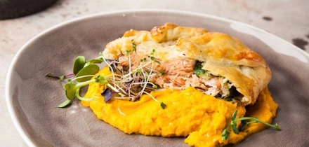 К праздничному столу: рецепты горячего, салатов, закусок и&nbsp;десертов