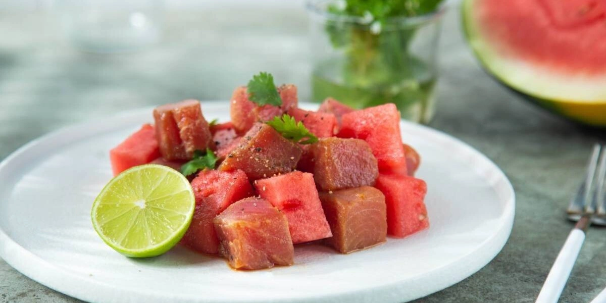 К праздничному столу: рецепты горячего, салатов, закусок и&nbsp;десертов