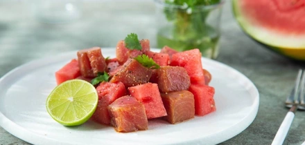 К праздничному столу: рецепты горячего, салатов, закусок и&nbsp;десертов