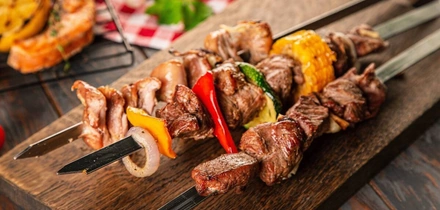 Стейки и&nbsp;шашлыки: где купить и&nbsp;как приготовить вкусное мясо на&nbsp;гриле? 