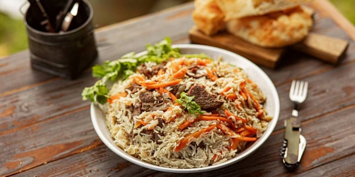 Рецепты в&nbsp;казане: как приготовить на&nbsp;костре шулюм, плов и&nbsp;гречку