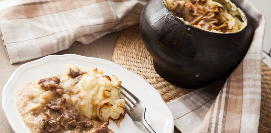 Готовим в&nbsp;духовке: 17 рецептов в&nbsp;горшочках и&nbsp;без