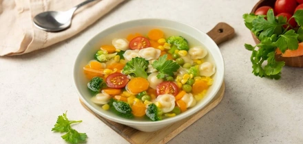 Пышный омлет, сырный суп и&nbsp;фруктовые вафли: 10 рецептов для&nbsp;детского меню