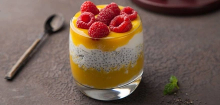 От горячего до&nbsp;десерта: 10 рецептов из&nbsp;творога, которые не займут много времени