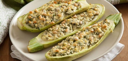 От горячего до&nbsp;десерта: 10 рецептов из&nbsp;творога, которые не займут много времени