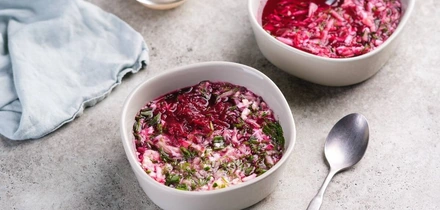 Рецепты для&nbsp;дачи: как готовить окрошку и&nbsp;клубничный суп