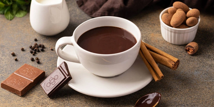 От глинтвейна до&nbsp;тыквенного латте: рецепты согревающих напитков