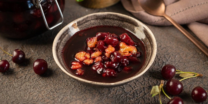 Рецепты варенья на&nbsp;зиму: из&nbsp;абрикосов, слив, вишни, груши… и&nbsp;компот