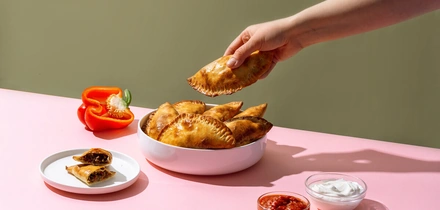 Что приготовить, если гости уже на&nbsp;пороге: 10 идей простых и&nbsp;быстрых блюд