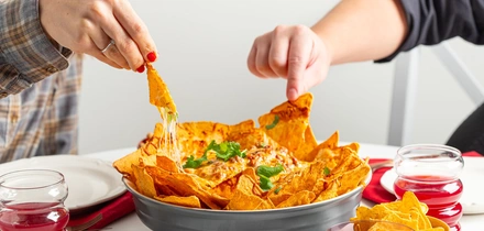 Что приготовить, если гости уже на&nbsp;пороге: 10 идей простых и&nbsp;быстрых блюд