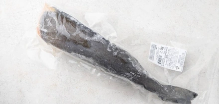 При разморозке не вынимайте рыбу из&nbsp;упаковки. Просто сделайте в&nbsp;ней отверстие, чтобы стекла лишняя жидкость.