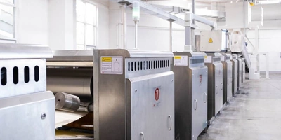 Тесто формируется в&nbsp;ровные пласты