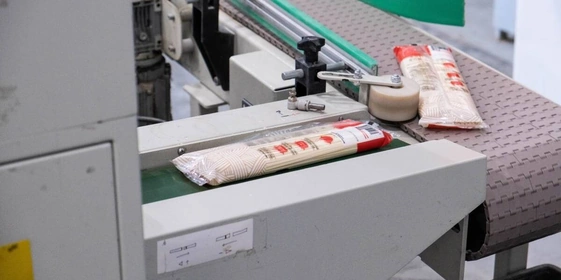 За счёт своей пористой структуры она отлично впитывает в&nbsp;себя аромат приправ и&nbsp;соусов