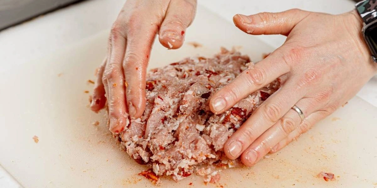 Как сделать бургеры в&nbsp;домашних условиях: рецепты котлет, соусов и&nbsp;советы кулинаров