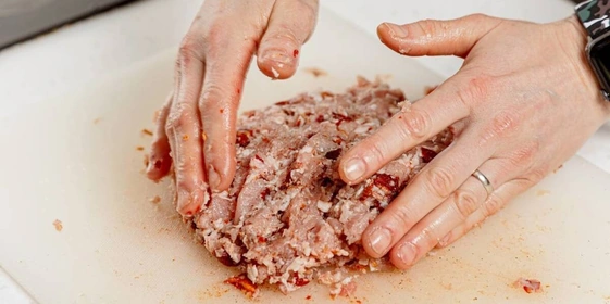 Как сделать бургеры в&nbsp;домашних условиях: рецепты котлет, соусов и&nbsp;советы кулинаров