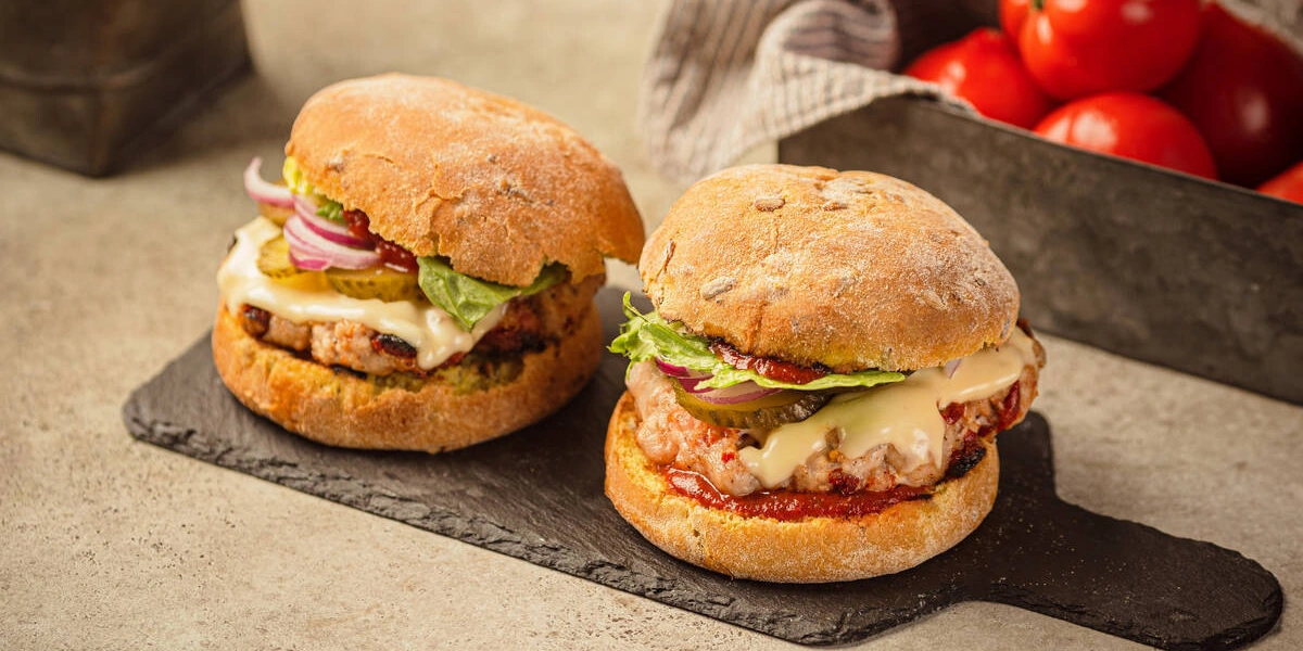 Как сделать бургеры в&nbsp;домашних условиях: рецепты котлет, соусов и&nbsp;советы кулинаров