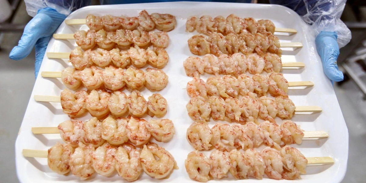 Как чистить креветки и&nbsp;при&nbsp;какой температуре хранить рыбу — рассказывает поставщик 