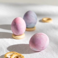 Яйца с&nbsp;цветным градиентом