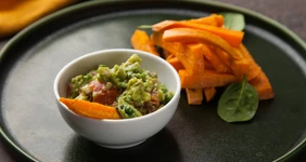 Карамелизированный батат с&nbsp;гуакамоле