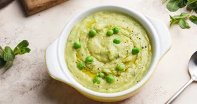 Крем-суп из&nbsp;зелёного горошка с&nbsp;мятой