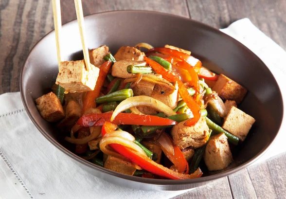 Рецепт «Жареный тофу с&nbsp;овощами»