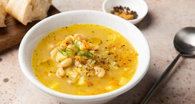 Овощной суп с&nbsp;белой фасолью