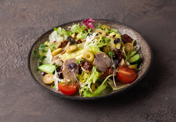 Рецепт «Салат из&nbsp;индейки с&nbsp;апельсиновой заправкой»