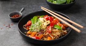 Лапша удон с&nbsp;овощами