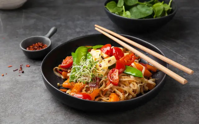 Лапша удон с&nbsp;овощами