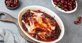 Цыплёнок с&nbsp;вишней и&nbsp;имбирём