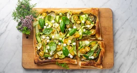 Летняя пицца с&nbsp;песто