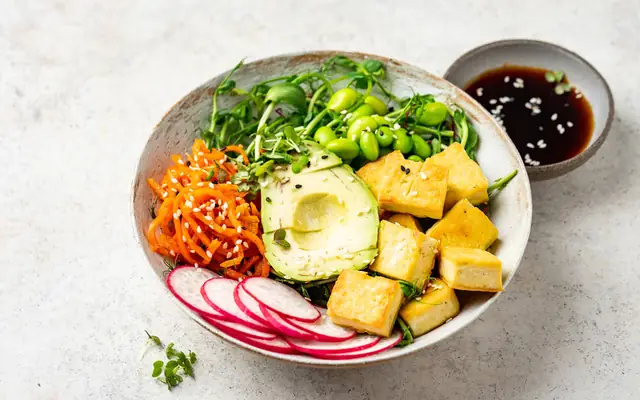 Боул азиатский с&nbsp;тофу