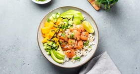 Поке с&nbsp;сёмгой