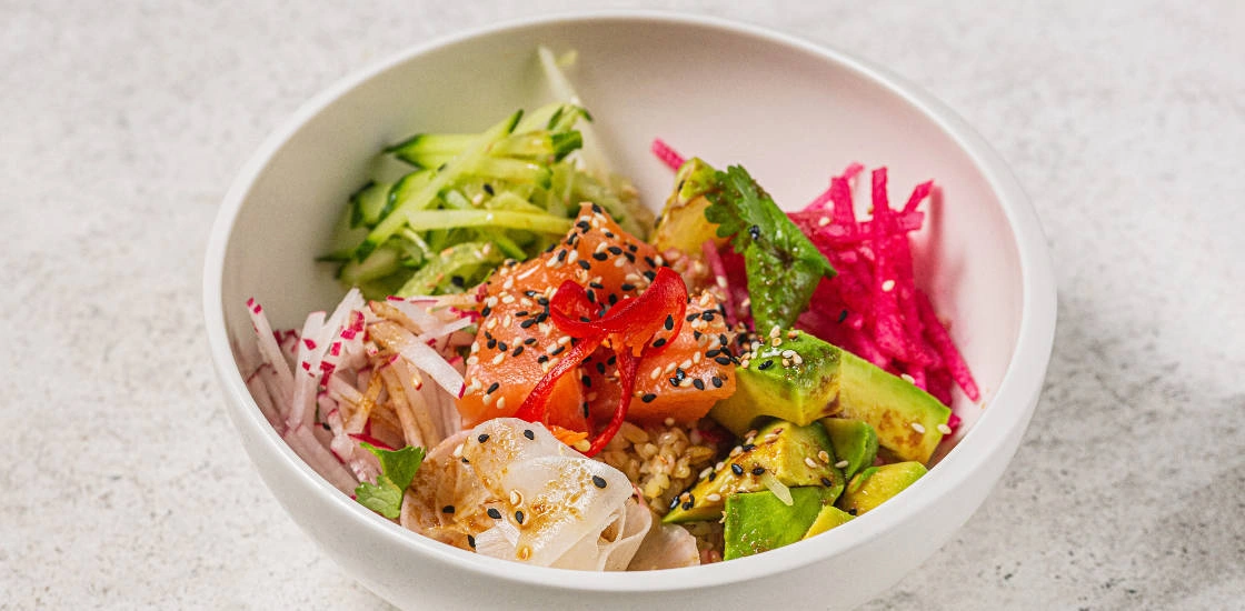 Отвечаем на&nbsp;вопросы о&nbsp;поке: ударение, происхождение, приготовление