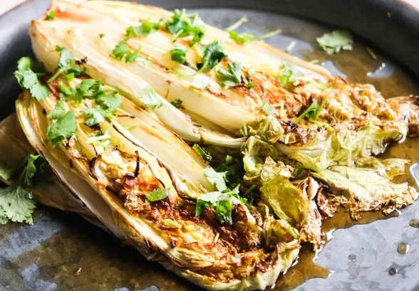 Рецепт «Пекинская капуста по-азиатски с&nbsp;чесноком и&nbsp;соевым соусом»