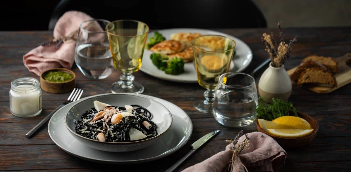 Как красиво сервировать стол: 3 совета тем, кто никак не решится